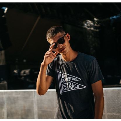 Picture of SZIGET // Men Love Revolution flag t-shirt 