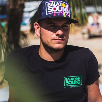 BALATON SOUND // Férfi Party is on Póló termékhez kapcsolódó kép