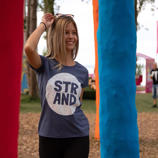 STRAND // Női fesztivál Póló termékhez kapcsolódó kép